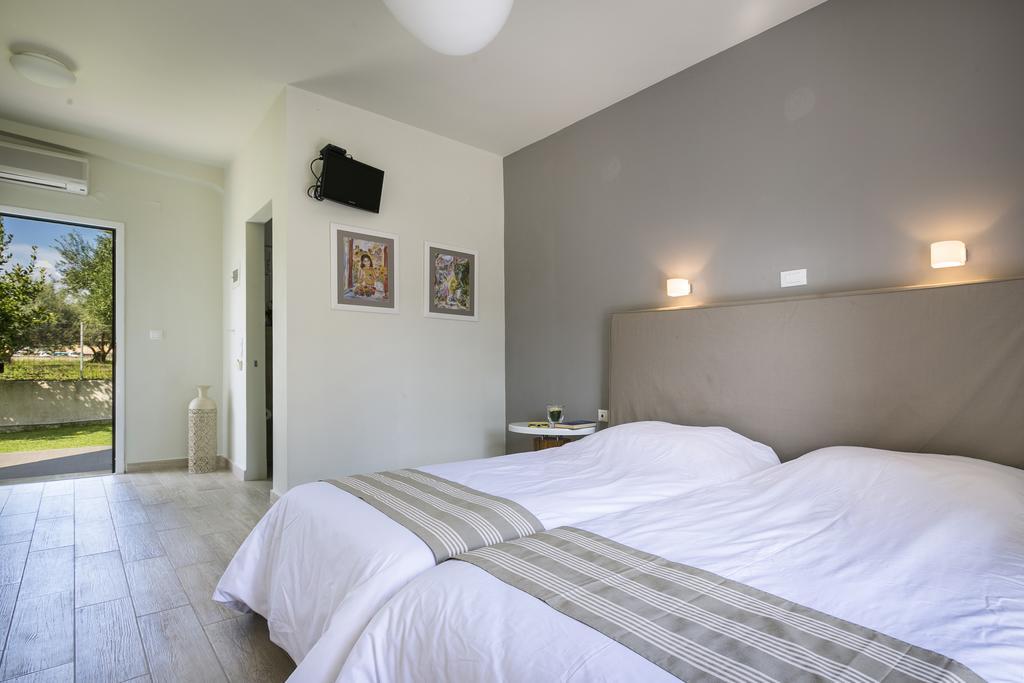 Olive Grove Studios & Apartments Svoronata Extérieur photo